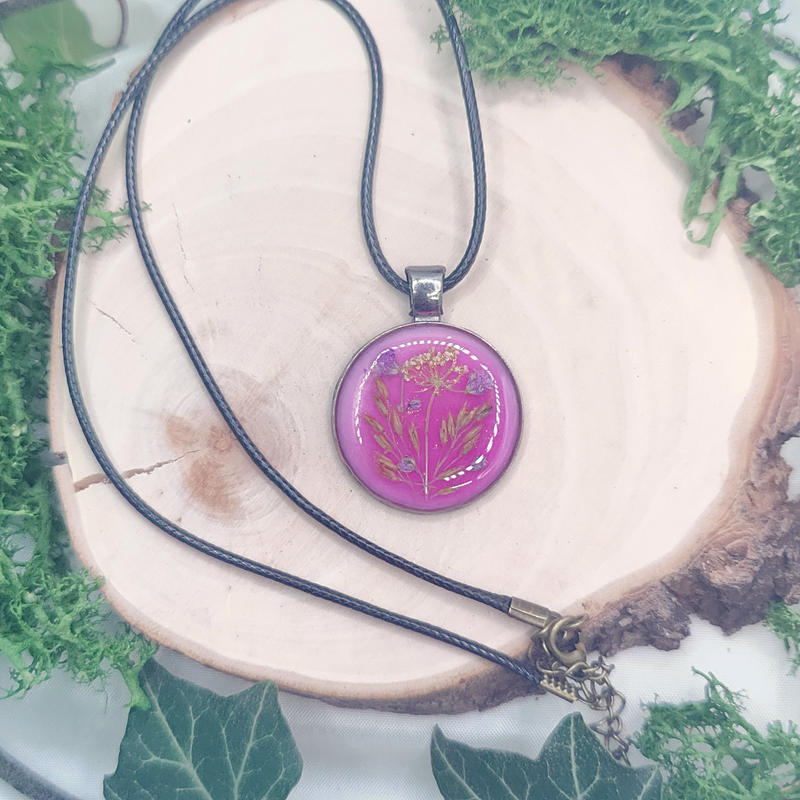 Collier fleur de Gypsophile, Carotte et Poacée - Nirisaya