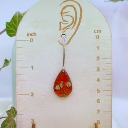 Boucles d’oreilles fleur de Gypsophile et Padouk – Nirisaya