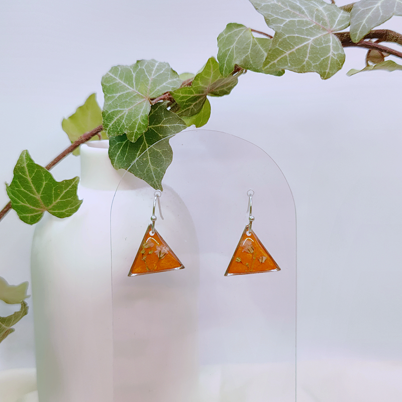 Boucles d’oreilles fleur de Gypsophile – Nirisaya