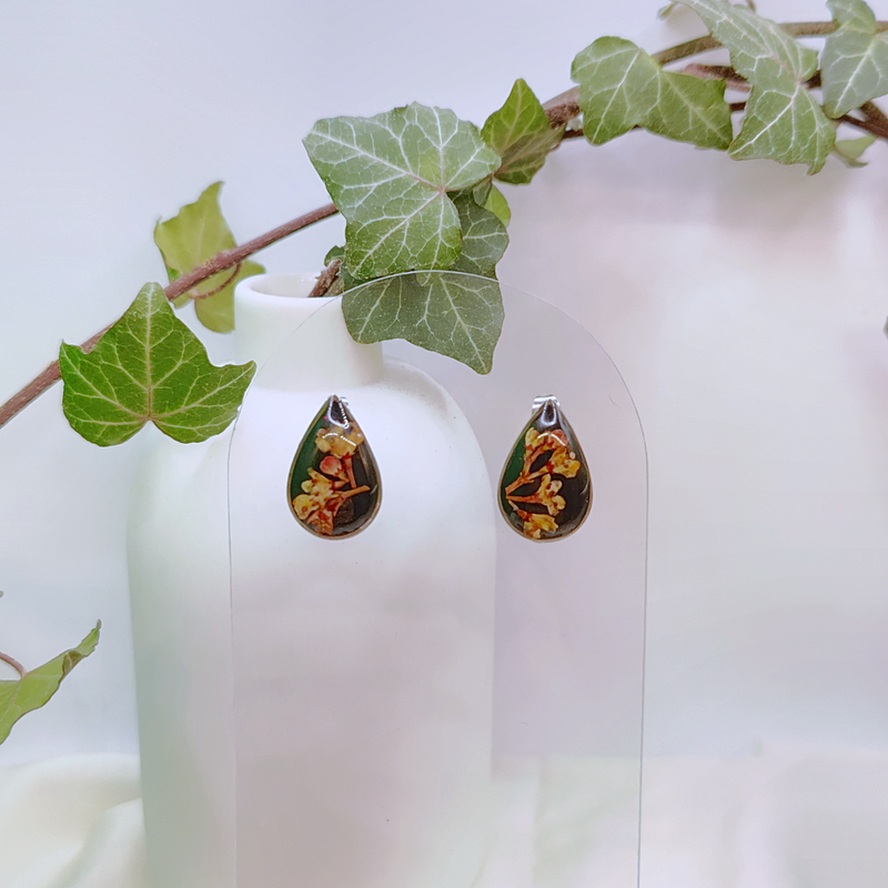 Boucles d’oreilles fleur de Laurier Tin - Nirisaya
