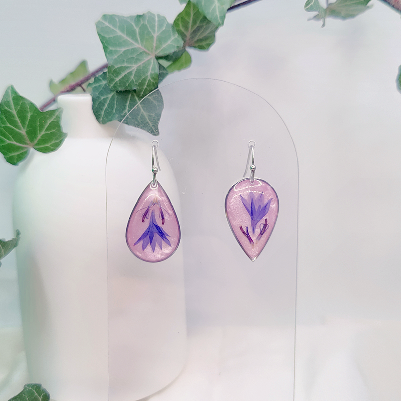 Boucles d’oreilles fleur de Bleuet – Nirisaya