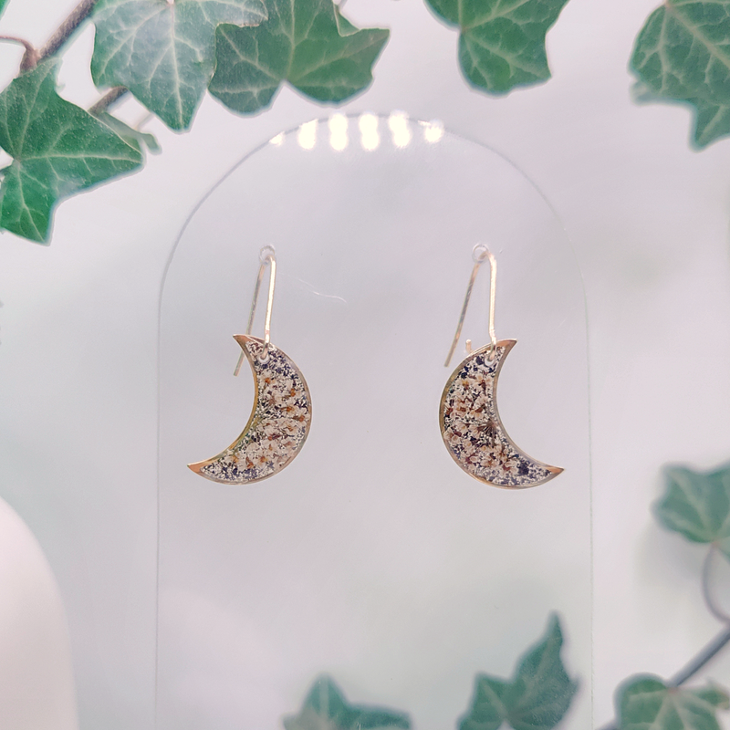 Boucles d’oreilles fleur de Cerfeuil et Pouzzolane - Nirisaya