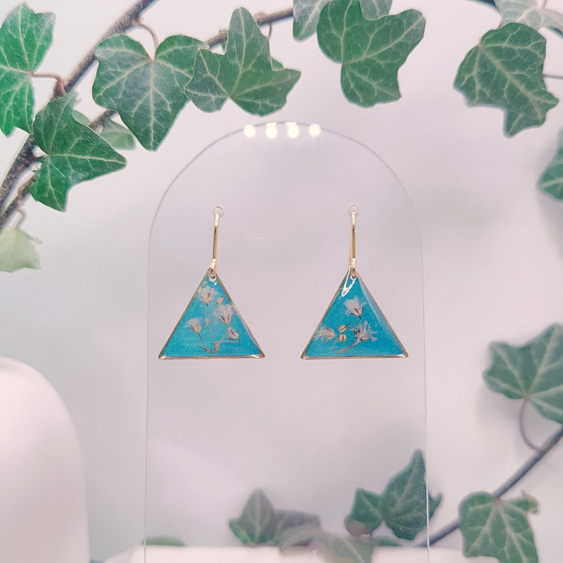 Boucles d’oreilles fleur de Gypsophile – Nirisaya