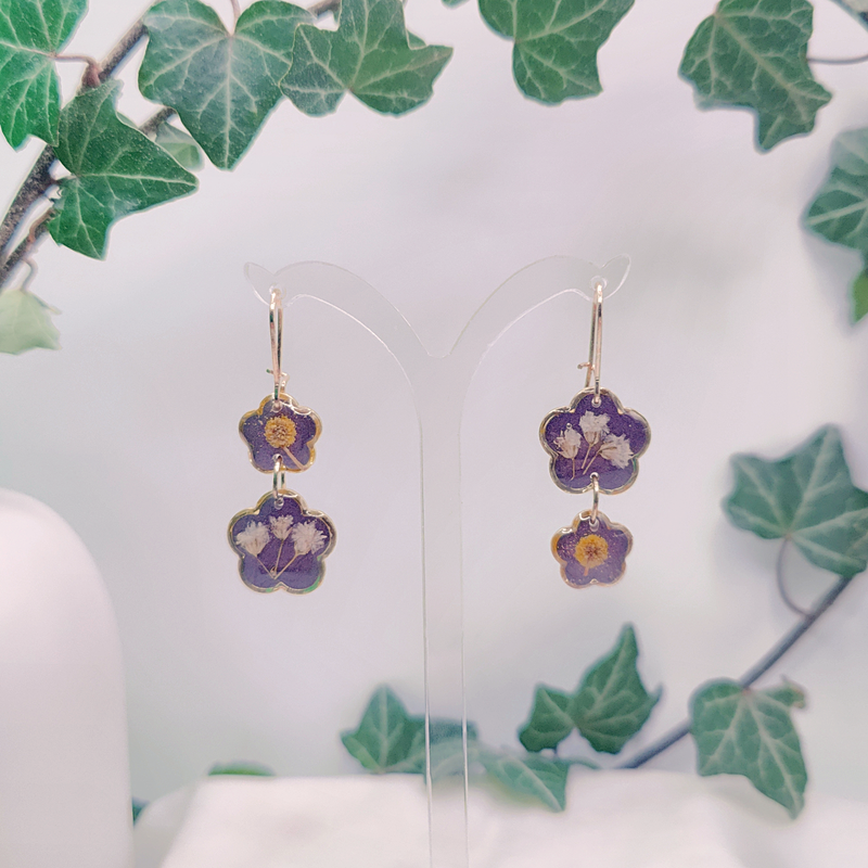 Boucles d’oreilles fleur de Gypsophile et Mimosa – Nirisaya