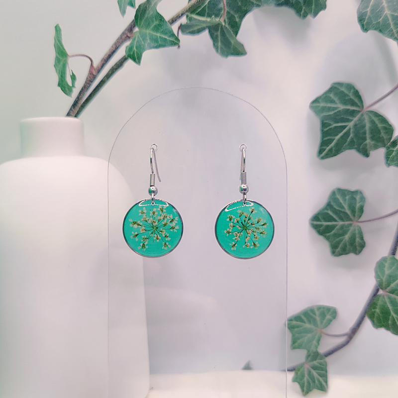 Boucles d’oreilles fleur de Cerfeuil – Nirisaya