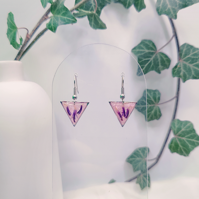 Boucles d’oreilles Pistil de Bleuet – Nirisaya